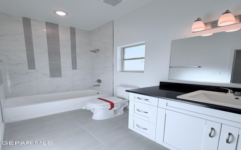 956 ELSTREE Place, El Paso, TX 79928, 3 Habitaciones Habitaciones , ,2 BañosBaños,Residential,En Venta,956 ELSTREE Place,0,936251