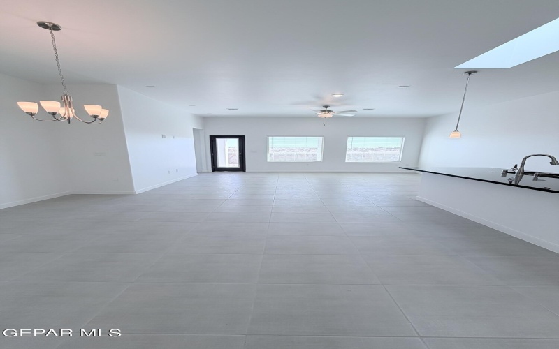 956 ELSTREE Place, El Paso, TX 79928, 3 Habitaciones Habitaciones , ,2 BañosBaños,Residential,En Venta,956 ELSTREE Place,0,936251