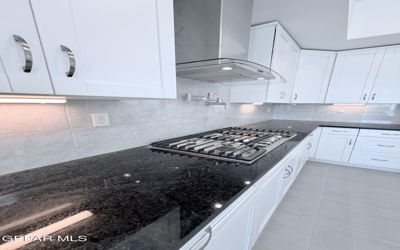 956 ELSTREE Place, El Paso, TX 79928, 3 Habitaciones Habitaciones , ,2 BañosBaños,Residential,En Venta,956 ELSTREE Place,0,936251