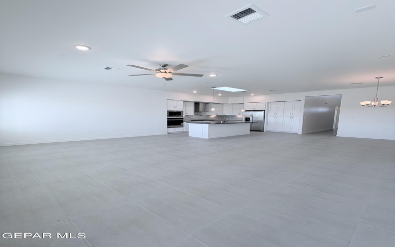 956 ELSTREE Place, El Paso, TX 79928, 3 Habitaciones Habitaciones , ,2 BañosBaños,Residential,En Venta,956 ELSTREE Place,0,936251