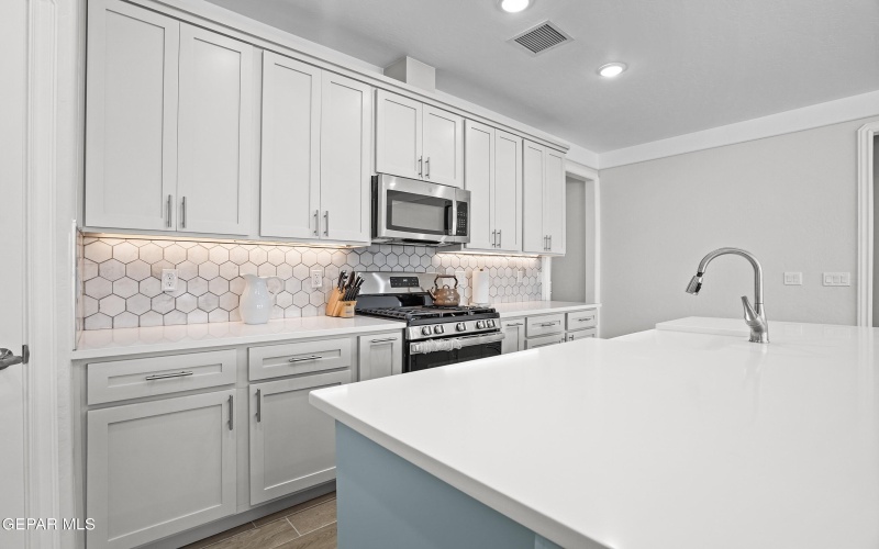 15049 Resolve Drive, El Paso, TX 79938, 3 Bedrooms Bedrooms, ,2 BathroomsBathrooms,Residential,For Sale,15049 Resolve Drive,0,936255