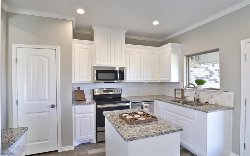 256 Carriage Hills, Abilene, TX 79602, 4 Bedrooms Bedrooms, ,2 BathroomsBathrooms,Residential,For Sale,256 Carriage Hills,0,21122175