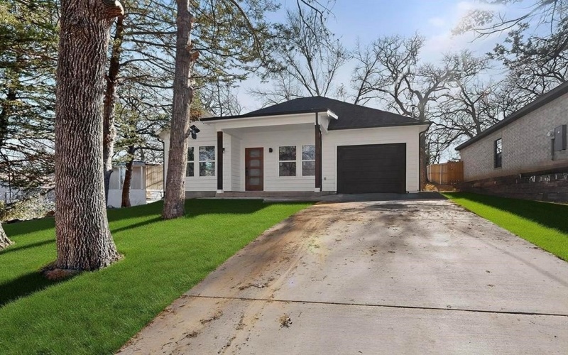 616 E Shepherd Street, Denison, TX 75021, 2 Bedrooms Bedrooms, ,2 BathroomsBathrooms,Residential,For Sale,616 E Shepherd Street,0,21138477