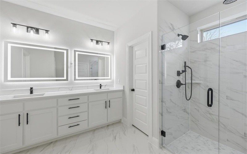 1508 E 6th Avenue, Corsicana, TX 75110, 4 Habitaciones Habitaciones , ,2 BañosBaños,Residential,En Venta,1508 E 6th Avenue,0,21149022