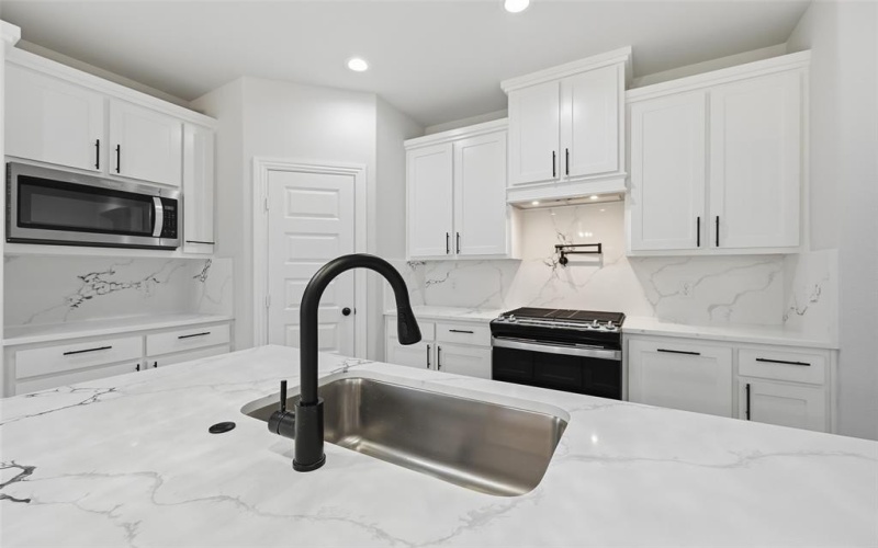 1508 E 6th Avenue, Corsicana, TX 75110, 4 Habitaciones Habitaciones , ,2 BañosBaños,Residential,En Venta,1508 E 6th Avenue,0,21149022