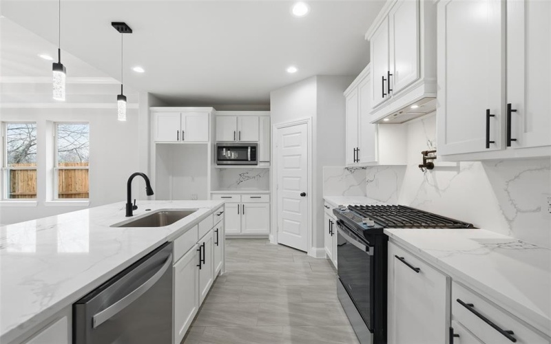 1508 E 6th Avenue, Corsicana, TX 75110, 4 Habitaciones Habitaciones , ,2 BañosBaños,Residential,En Venta,1508 E 6th Avenue,0,21149022