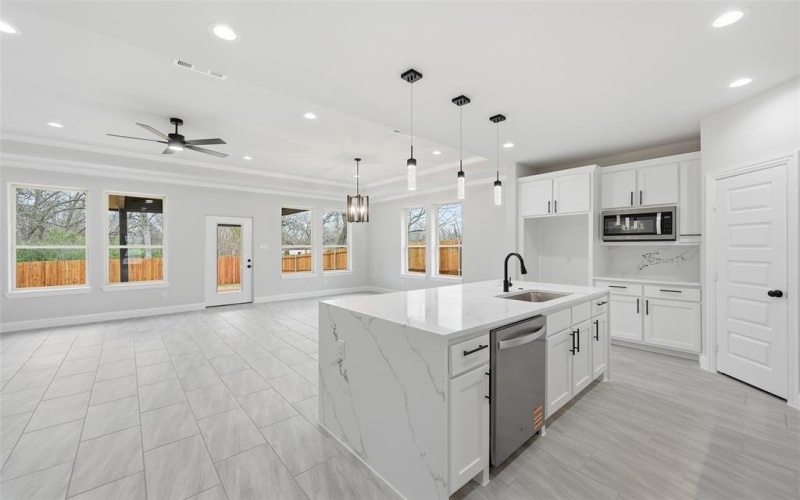 1508 E 6th Avenue, Corsicana, TX 75110, 4 Habitaciones Habitaciones , ,2 BañosBaños,Residential,En Venta,1508 E 6th Avenue,0,21149022