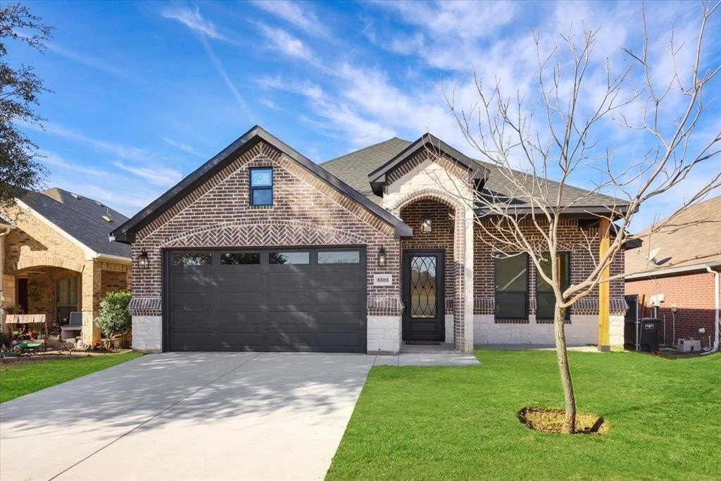 8808 Flying Ranch Road, Fort Worth, TX 76134, 4 Bedrooms Bedrooms, ,2 BathroomsBathrooms,Residential,For Sale,8808 Flying Ranch Road,0,21150485