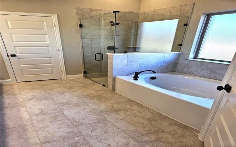 2716 Silo Lane, Van Alstyne, TX 75495, 4 Habitaciones Habitaciones , ,3 BañosBaños,Residential,En Venta,2716 Silo Lane,0,21150561