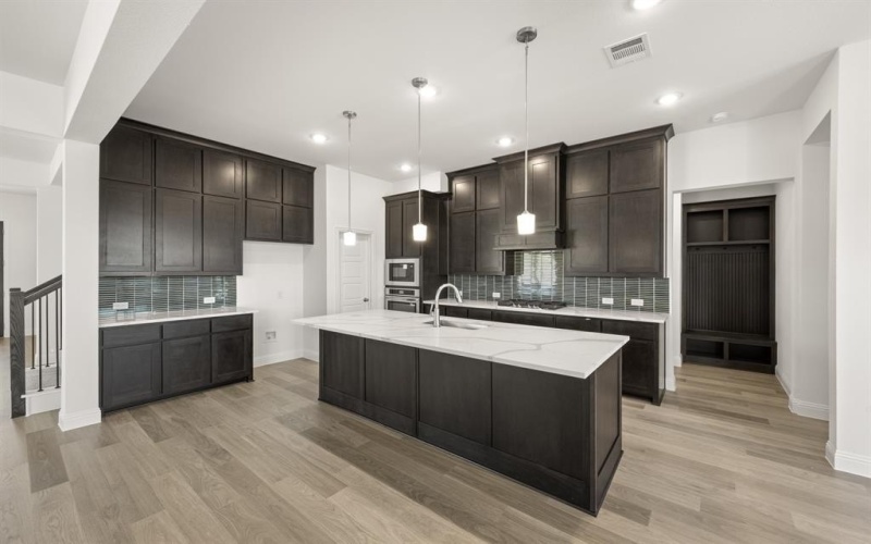 966 Richard Pittmon Drive, DeSoto, TX 75115, 4 Habitaciones Habitaciones , ,3 BañosBaños,Residential,En Venta,966 Richard Pittmon Drive,0,21150648