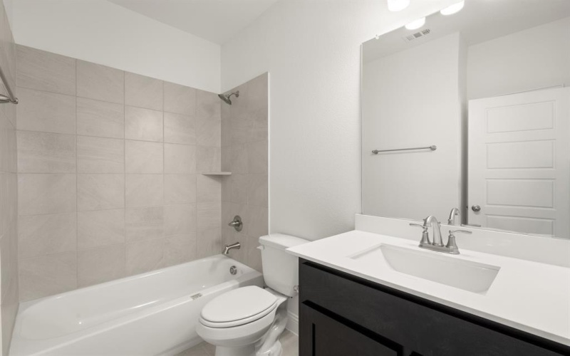 966 Richard Pittmon Drive, DeSoto, TX 75115, 4 Habitaciones Habitaciones , ,3 BañosBaños,Residential,En Venta,966 Richard Pittmon Drive,0,21150648