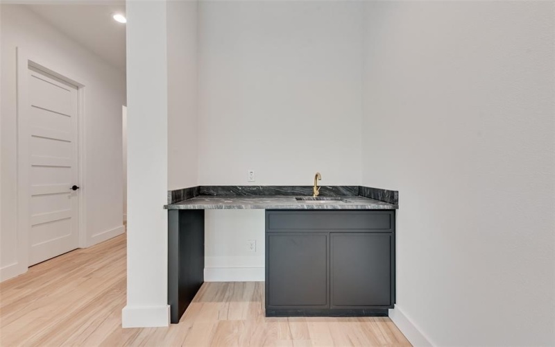 1318 Nokomis Avenue, Dallas, TX 75224, 4 Bedrooms Bedrooms, ,3 BathroomsBathrooms,Residential,For Sale,1318 Nokomis Avenue,0,21150663