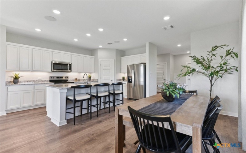 221 Firefox Way, Jarrell, TX 76537, 4 Habitaciones Habitaciones , ,2 BañosBaños,Residential,En Venta,221 Firefox Way,0,601538