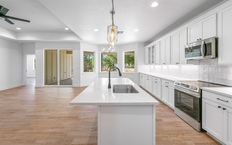 130 Homer Dr, Kerrville, TX 78028, 3 Bedrooms Bedrooms, ,2 BathroomsBathrooms,Residential,For Sale,130 Homer Dr,0,121225