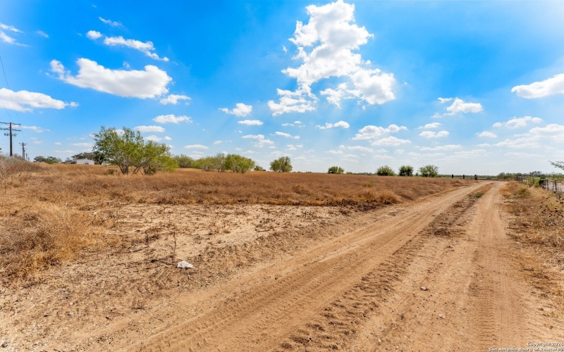 3041 FM 1333, Poteet, TX 78065, 4 Habitaciones Habitaciones , ,2 BañosBaños,Residential,En Venta,3041 FM 1333,0,1933085