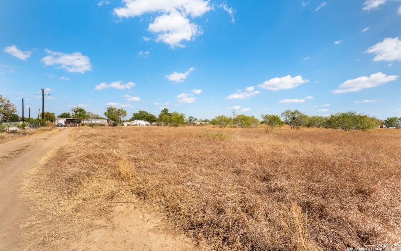 3041 FM 1333, Poteet, TX 78065, 4 Habitaciones Habitaciones , ,2 BañosBaños,Residential,En Venta,3041 FM 1333,0,1933085