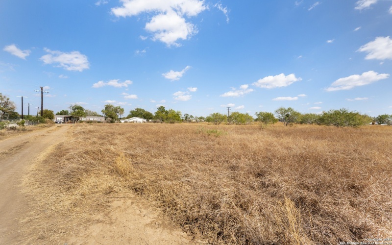 3041 FM 1333, Poteet, TX 78065, 4 Habitaciones Habitaciones , ,2 BañosBaños,Residential,En Venta,3041 FM 1333,0,1933085