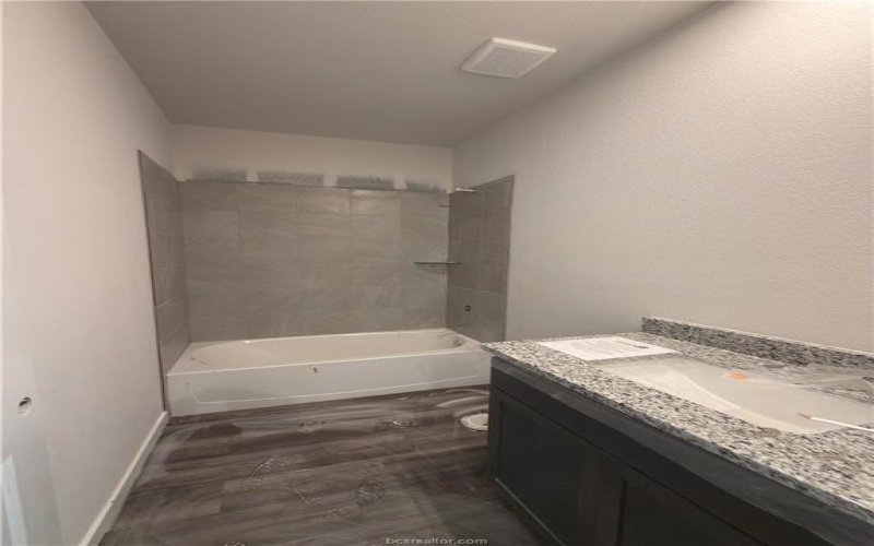 5506 Harriet Street, Bryan, TX 77807, 4 Habitaciones Habitaciones , ,2 BañosBaños,Residential,En Venta,5506 Harriet Street,0,26000392