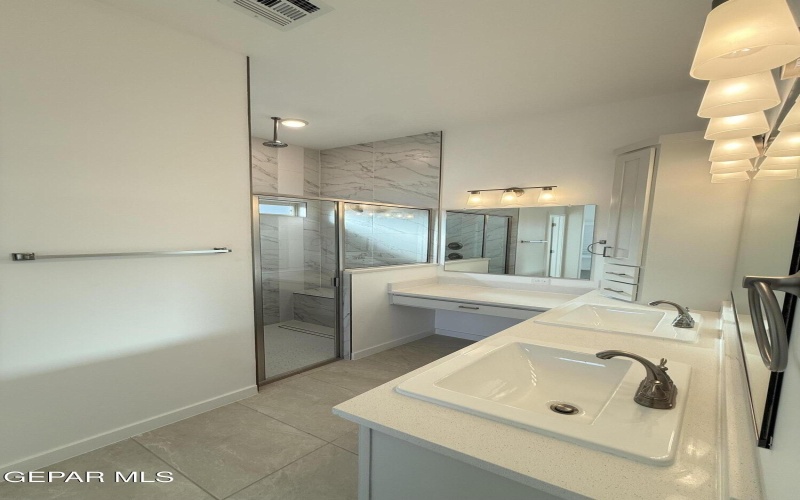 13912 Garforth Avenue, Horizon City, TX 79928, 4 Habitaciones Habitaciones , ,3 BañosBaños,Residential,En Venta,13912 Garforth Avenue,0,936318