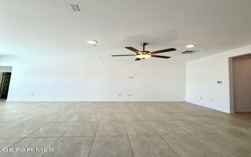 13912 Garforth Avenue, Horizon City, TX 79928, 4 Habitaciones Habitaciones , ,3 BañosBaños,Residential,En Venta,13912 Garforth Avenue,0,936318