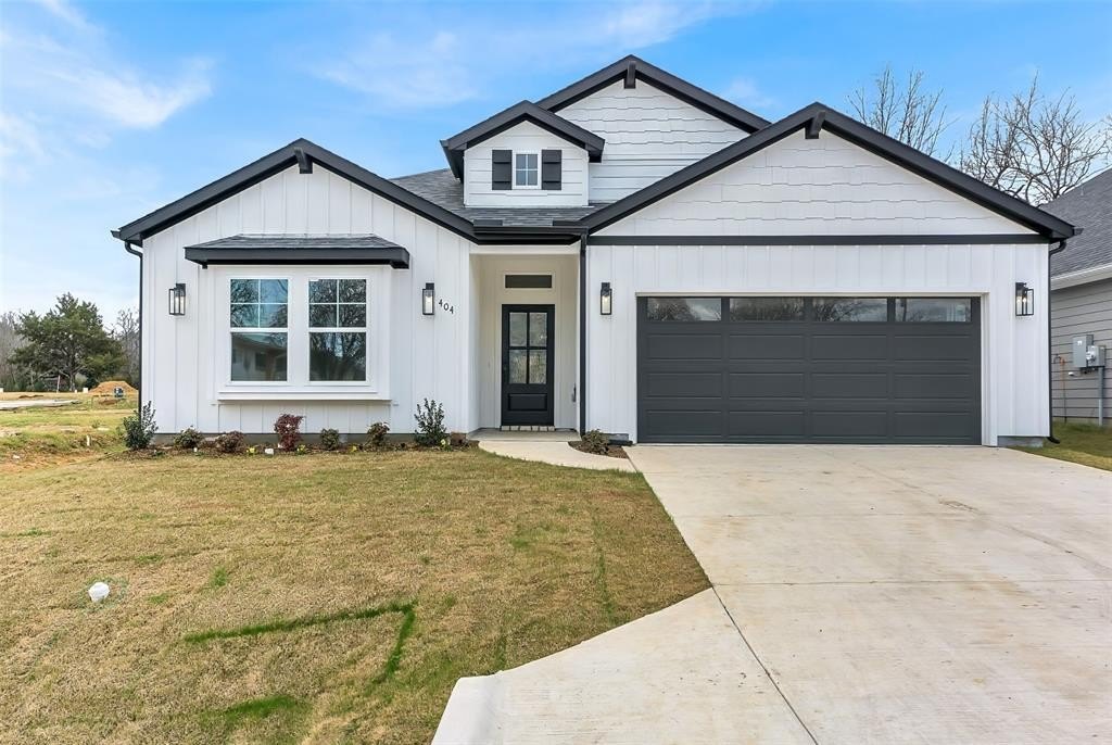 404 Betchan Street, Lake Dallas, TX 75065, 4 Bedrooms Bedrooms, ,2 BathroomsBathrooms,Residential,For Sale,404 Betchan Street,0,21150605