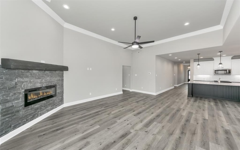 404 Betchan Street, Lake Dallas, TX 75065, 4 Bedrooms Bedrooms, ,2 BathroomsBathrooms,Residential,For Sale,404 Betchan Street,0,21150605