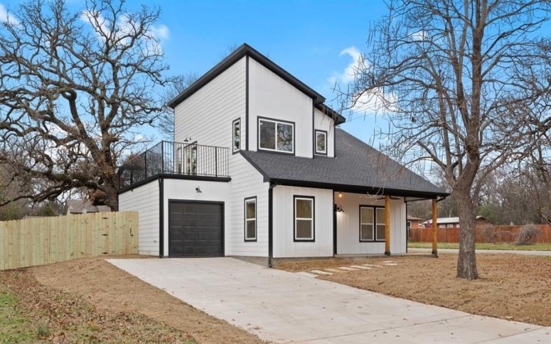 1228 S Rusk Street W, Sherman, TX 75090, 3 Bedrooms Bedrooms, ,2 BathroomsBathrooms,Residential,For Sale,1228 S Rusk Street W,20216074
