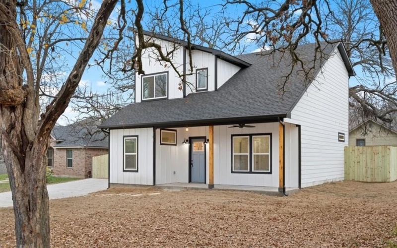 1228 S Rusk Street W, Sherman, TX 75090, 3 Bedrooms Bedrooms, ,2 BathroomsBathrooms,Residential,For Sale,1228 S Rusk Street W,20216074