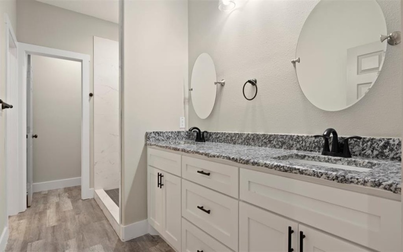 1228 S Rusk Street W, Sherman, TX 75090, 3 Bedrooms Bedrooms, ,2 BathroomsBathrooms,Residential,For Sale,1228 S Rusk Street W,20216074