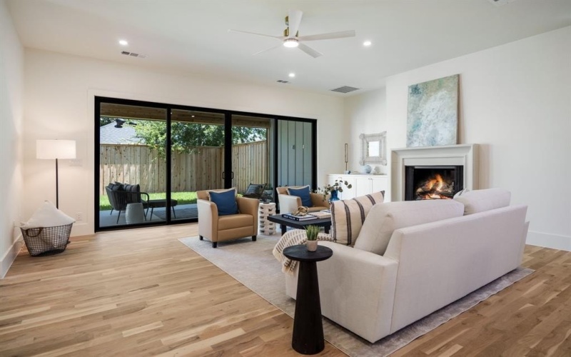 5836 Kenwood Avenue, Dallas, TX 75206, 5 Bedrooms Bedrooms, ,6 BathroomsBathrooms,Residential,For Sale,5836 Kenwood Avenue,0,21150818