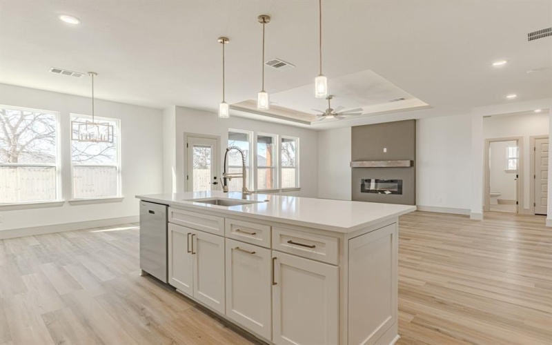 5812 Belaire Circle, Granbury, TX 76048, 3 Bedrooms Bedrooms, ,2 BathroomsBathrooms,Residential,For Sale,5812 Belaire Circle,0,21150826