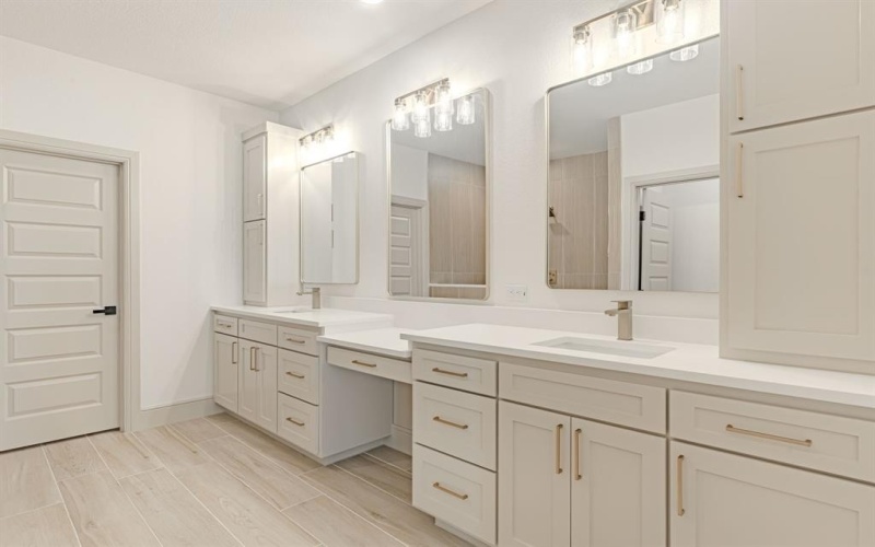 5812 Belaire Circle, Granbury, TX 76048, 3 Bedrooms Bedrooms, ,2 BathroomsBathrooms,Residential,For Sale,5812 Belaire Circle,0,21150826