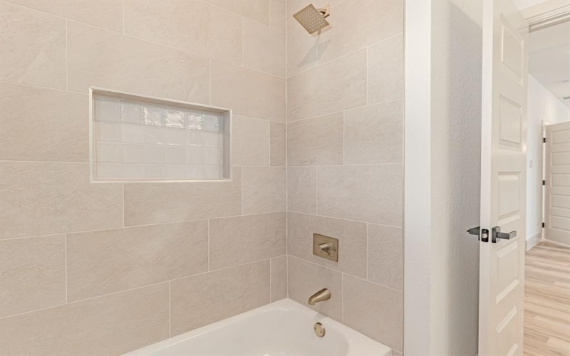 5812 Belaire Circle, Granbury, TX 76048, 3 Bedrooms Bedrooms, ,2 BathroomsBathrooms,Residential,For Sale,5812 Belaire Circle,0,21150826