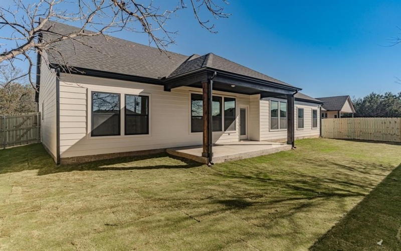 5812 Belaire Circle, Granbury, TX 76048, 3 Bedrooms Bedrooms, ,2 BathroomsBathrooms,Residential,For Sale,5812 Belaire Circle,0,21150826