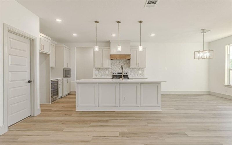 5812 Belaire Circle, Granbury, TX 76048, 3 Bedrooms Bedrooms, ,2 BathroomsBathrooms,Residential,For Sale,5812 Belaire Circle,0,21150826