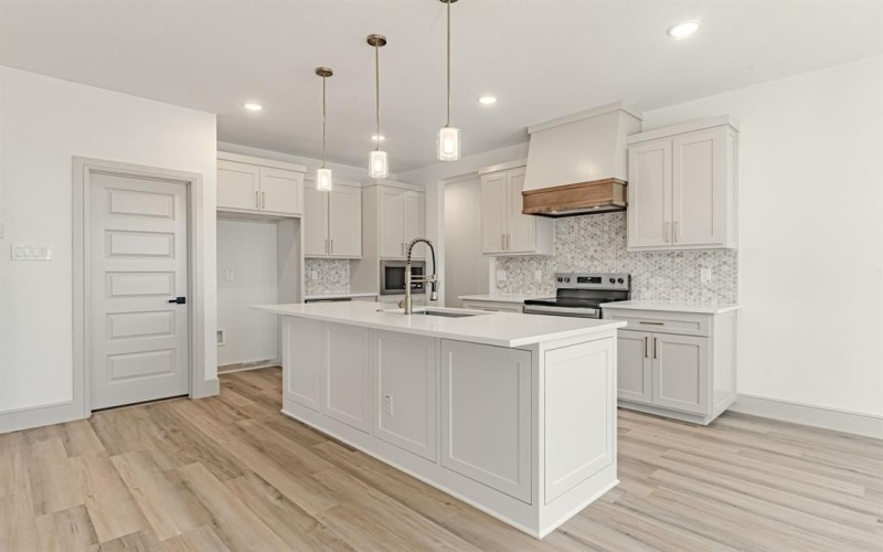 5812 Belaire Circle, Granbury, TX 76048, 3 Bedrooms Bedrooms, ,2 BathroomsBathrooms,Residential,For Sale,5812 Belaire Circle,0,21150826