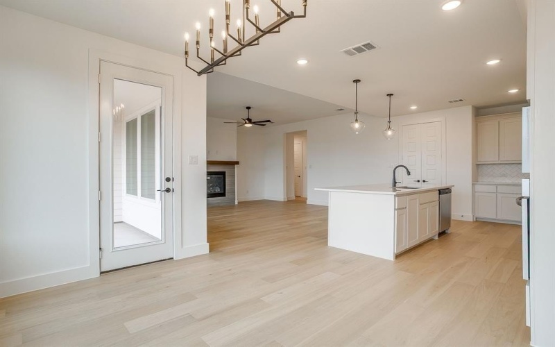 7321 Saker Street, Fort Worth, TX 76179, 4 Habitaciones Habitaciones , ,3 BañosBaños,Residential,En Venta,7321 Saker Street,0,21150973