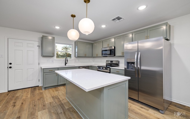 210 E 16th St, San Angelo, TX 76903, 3 Bedrooms Bedrooms, ,2 BathroomsBathrooms,Residential,For Sale,210 E 16th St,0,130286