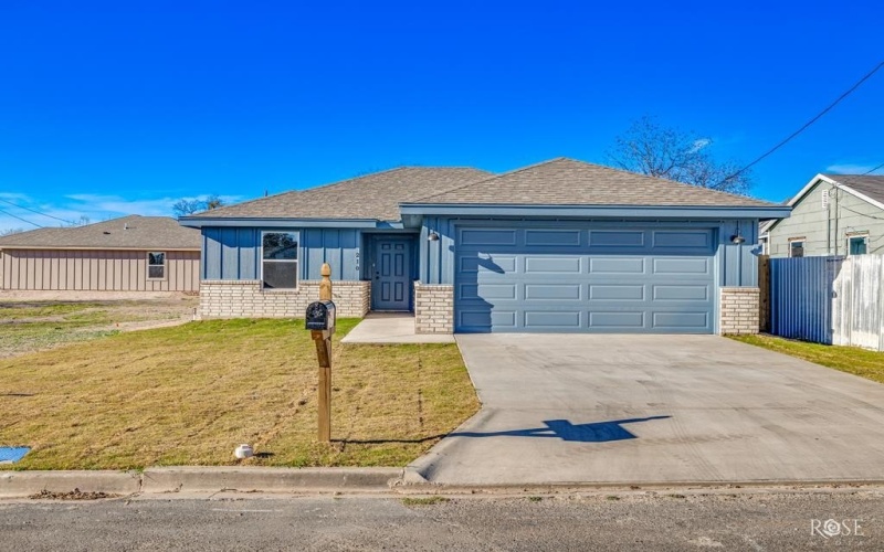 210 E 16th St, San Angelo, TX 76903, 3 Bedrooms Bedrooms, ,2 BathroomsBathrooms,Residential,For Sale,210 E 16th St,0,130286