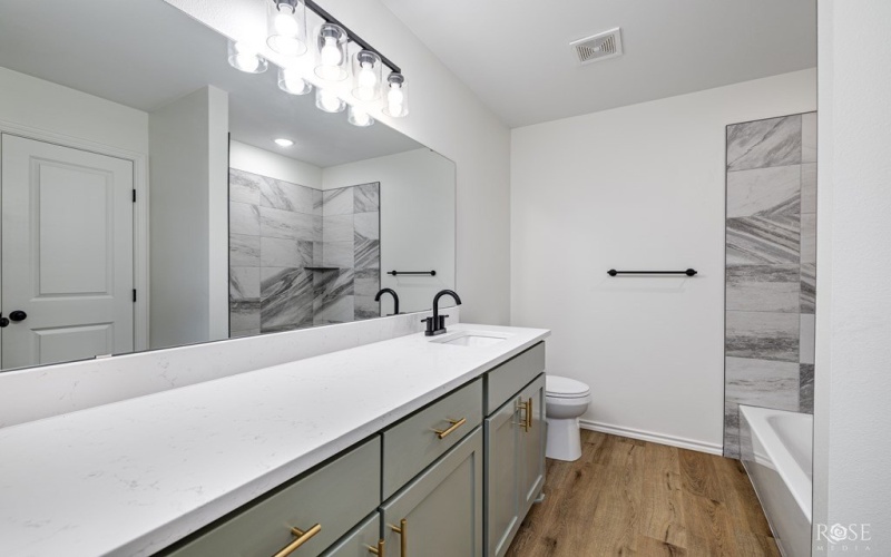 210 E 16th St, San Angelo, TX 76903, 3 Bedrooms Bedrooms, ,2 BathroomsBathrooms,Residential,For Sale,210 E 16th St,0,130286