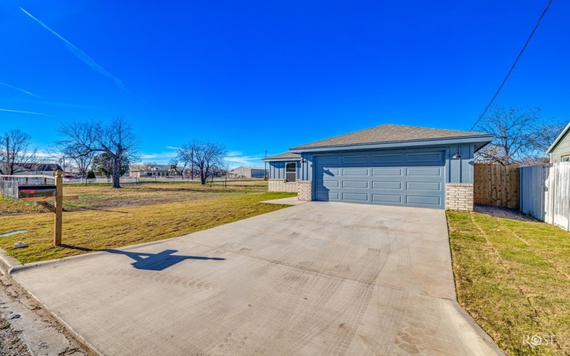 210 E 16th St, San Angelo, TX 76903, 3 Bedrooms Bedrooms, ,2 BathroomsBathrooms,Residential,For Sale,210 E 16th St,0,130286