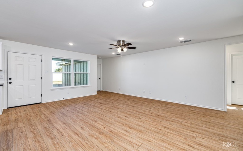 1608 N Oakes St, San Angelo, TX 76903, 3 Bedrooms Bedrooms, ,2 BathroomsBathrooms,Residential,For Sale,1608 N Oakes St,0,130287