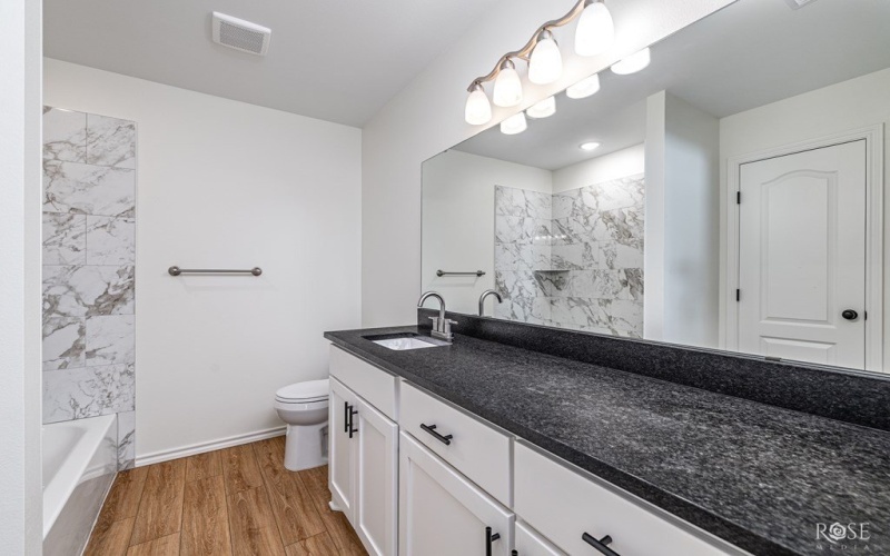 1608 N Oakes St, San Angelo, TX 76903, 3 Bedrooms Bedrooms, ,2 BathroomsBathrooms,Residential,For Sale,1608 N Oakes St,0,130287