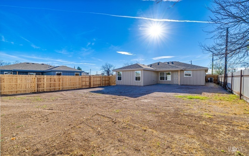 1608 N Oakes St, San Angelo, TX 76903, 3 Bedrooms Bedrooms, ,2 BathroomsBathrooms,Residential,For Sale,1608 N Oakes St,0,130287