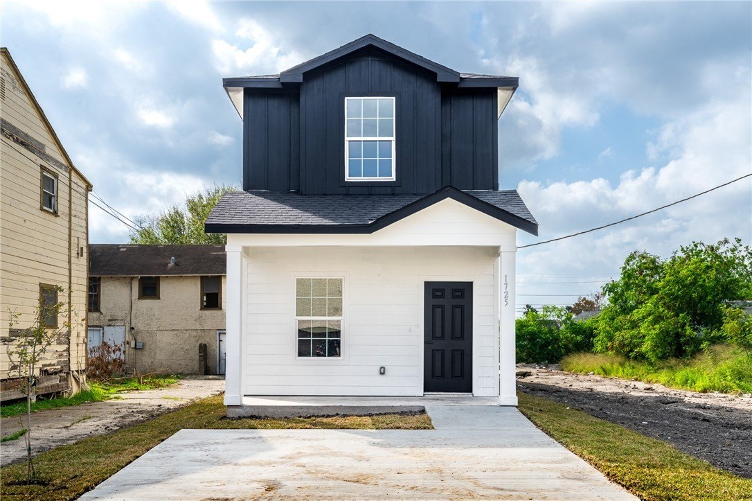 1725 15th Street, Corpus Christi, TX 78404, 3 Bedrooms Bedrooms, ,2 BathroomsBathrooms,Residential,For Sale,1725 15th Street,0,469880
