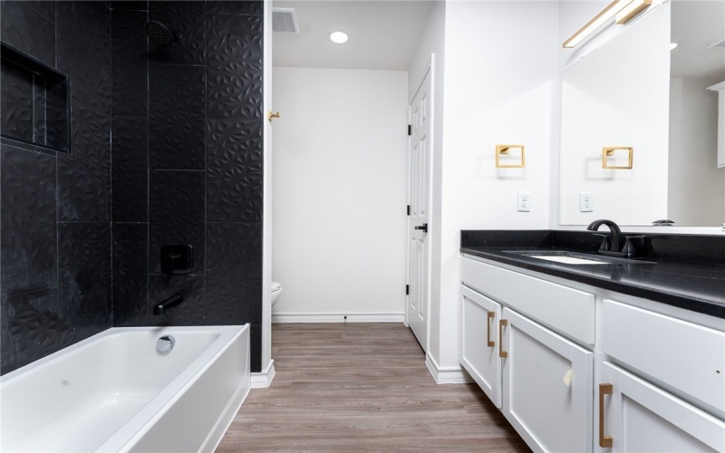 1725 15th Street, Corpus Christi, TX 78404, 3 Bedrooms Bedrooms, ,2 BathroomsBathrooms,Residential,For Sale,1725 15th Street,0,469880