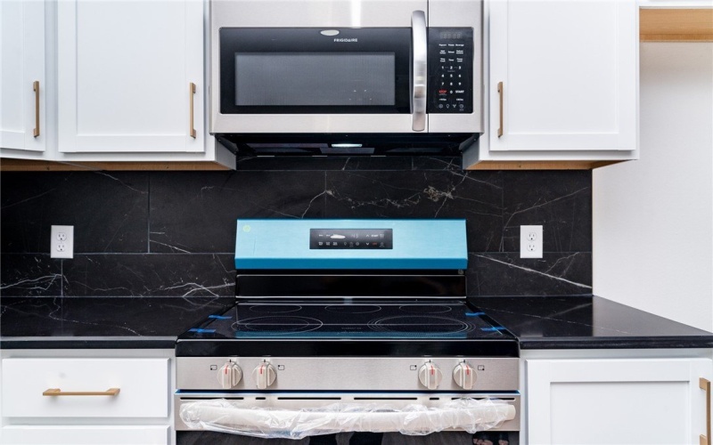 1725 15th Street, Corpus Christi, TX 78404, 3 Bedrooms Bedrooms, ,2 BathroomsBathrooms,Residential,For Sale,1725 15th Street,0,469880