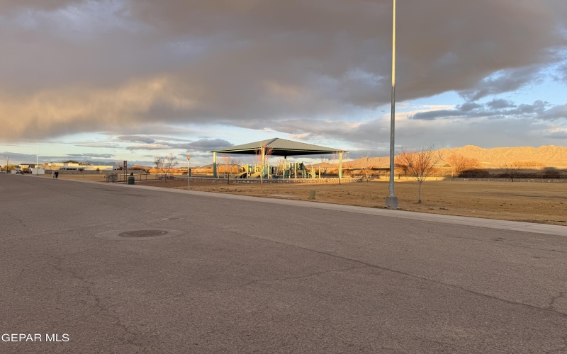 320 Rio del Rancho Court, El Paso, TX 79932, 4 Habitaciones Habitaciones , ,3 BañosBaños,Residential,En Venta,320 Rio del Rancho Court,0,936359