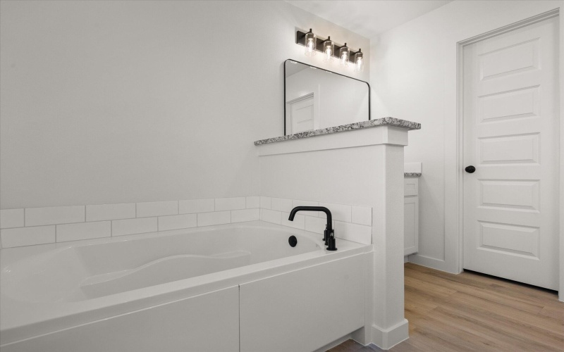 709 E 30th Street, Wolfforth, TX 79382, 4 Habitaciones Habitaciones , ,2 BañosBaños,Residential,En Venta,709 E 30th Street,0,202600485