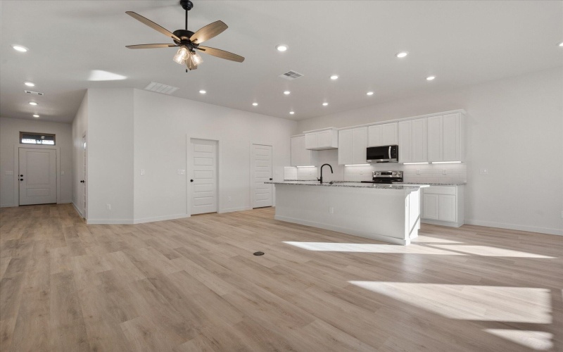 709 E 30th Street, Wolfforth, TX 79382, 4 Habitaciones Habitaciones , ,2 BañosBaños,Residential,En Venta,709 E 30th Street,0,202600485